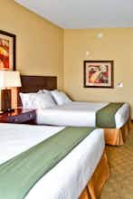 Hotel Holiday Inn Express Tampa USF photo 4