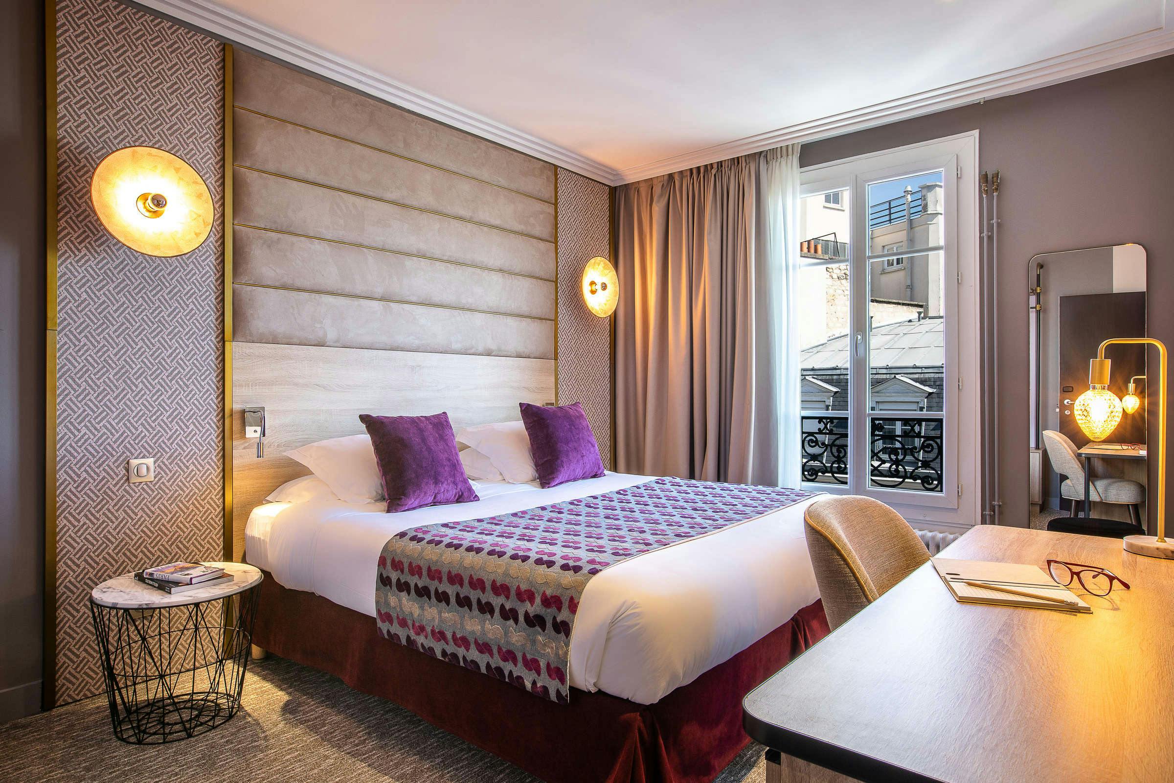 Hotel Nude Paris