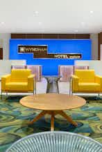 Hotel Wyndham Anaheim photo 5