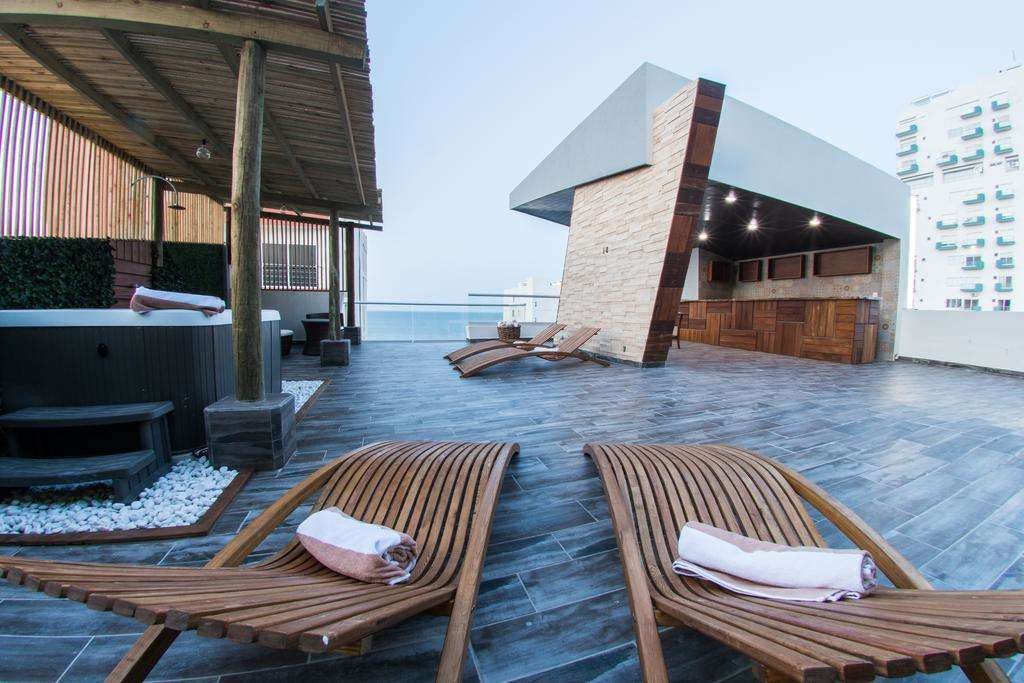 Hotel & Suites Clipperton