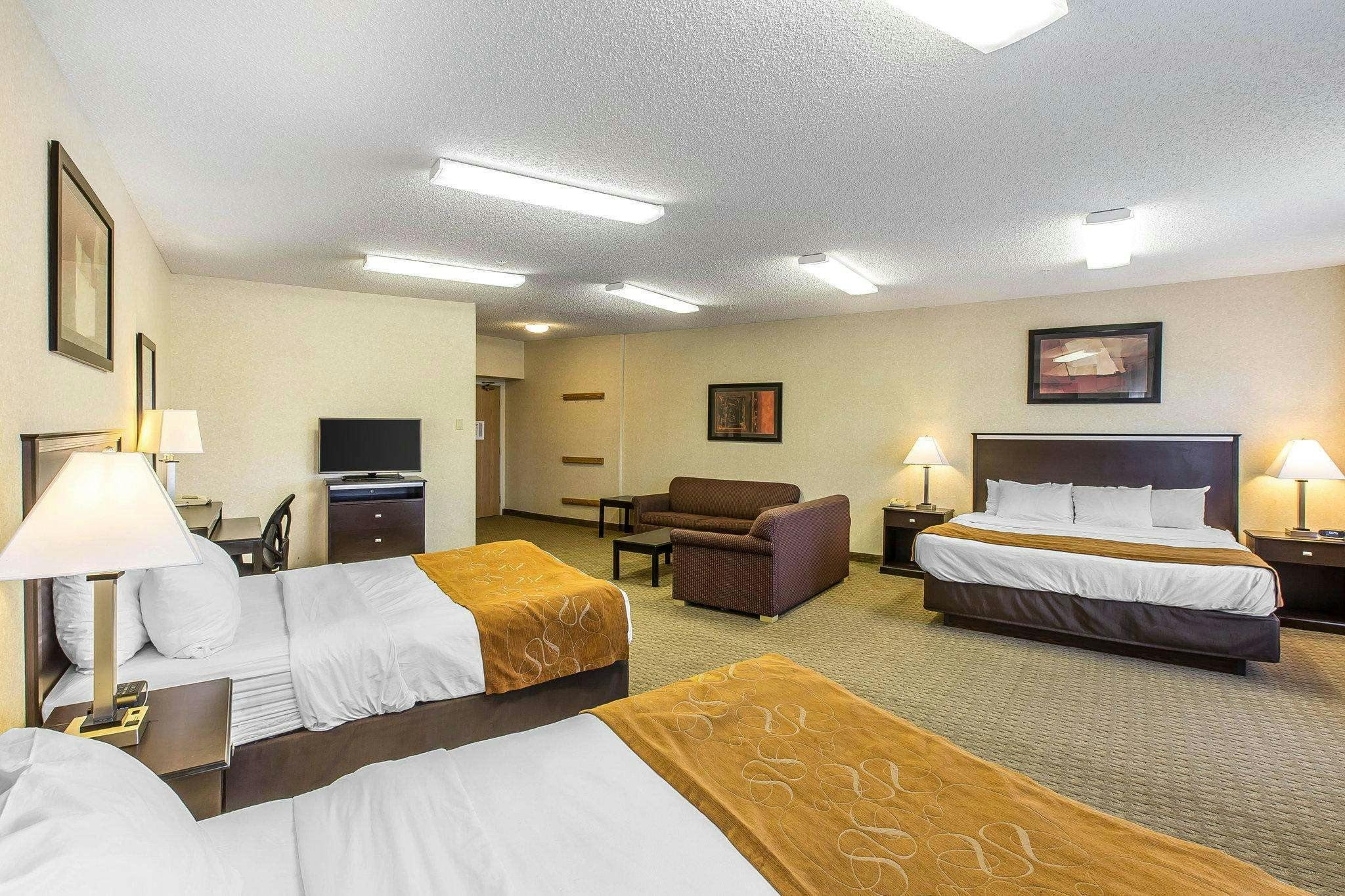 Hotel Comfort Suites Summit County Dillon, CO photo 3