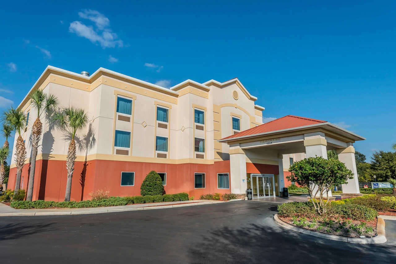 Comfort Inn & Suites Wildwood - The Villages