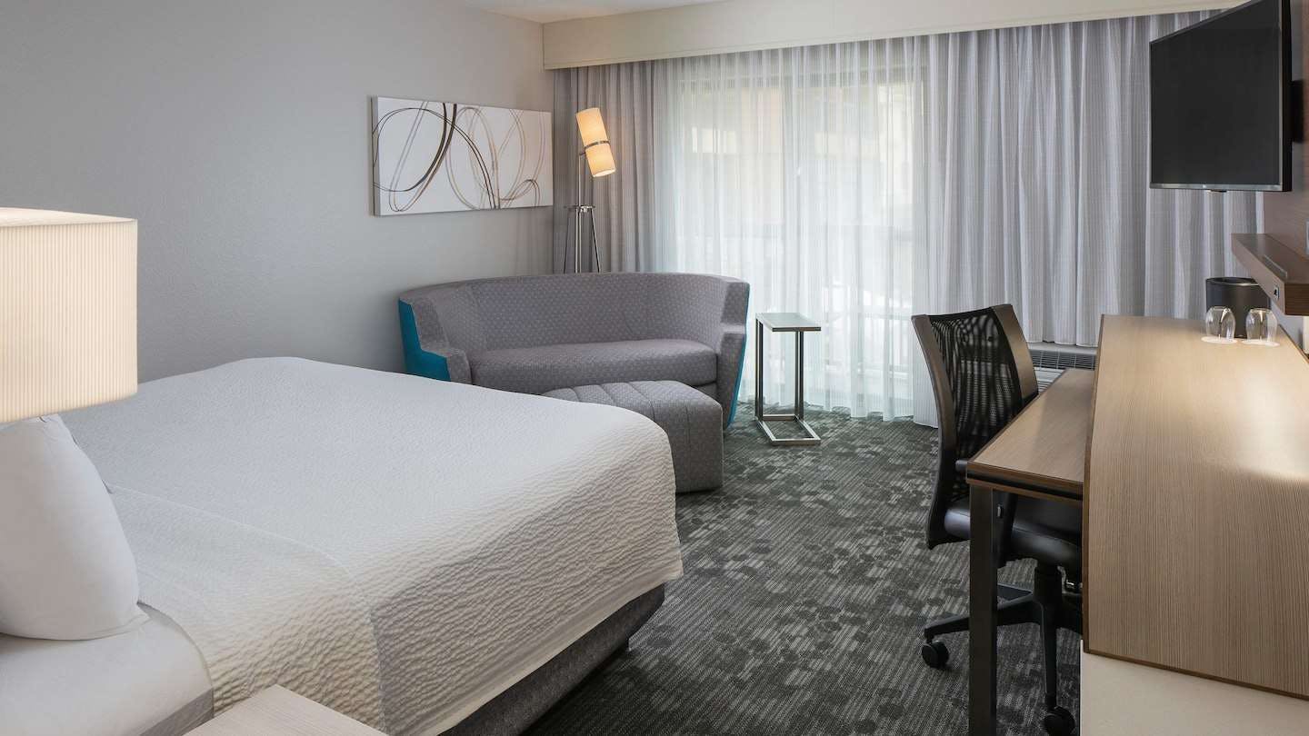 Hotel Courtyard by Marriott Daytona Beach Speedway/Airport photo 2
