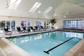 Hotel Delta Hotels by Marriott Burlington photo 3