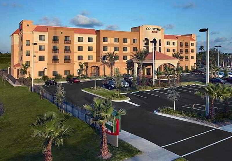 Courtyard By Marriott Stuart
