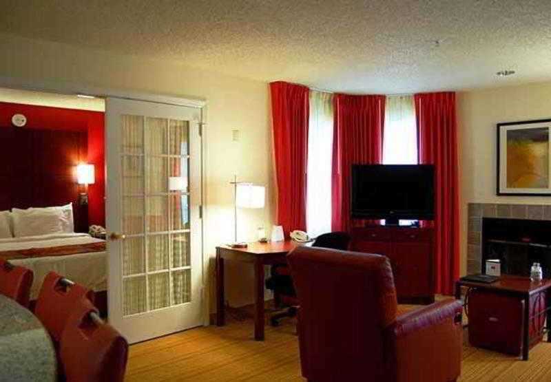 Hotel Residence Inn by Marriott Pleasant Hill photo 3