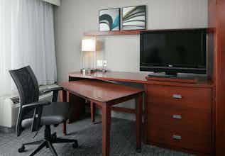 Hotel Courtyard Omaha Aksarben Village photo 1