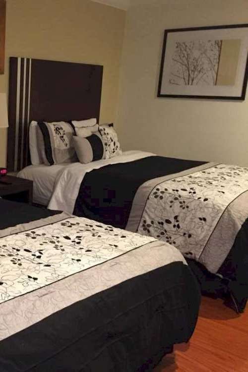 Hotel Lombard Plaza Motel photo 1