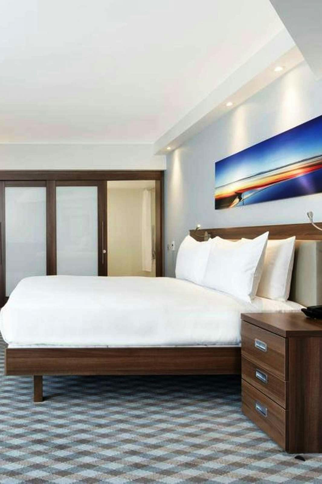 Hotel Hampton By Hilton London Stansted Airport photo 1