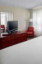 Hotel Residence Inn Alexandria Old Town South at Carlyle photo 3