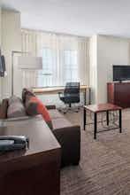 Hotel Residence Inn Alexandria Old Town South at Carlyle photo 5