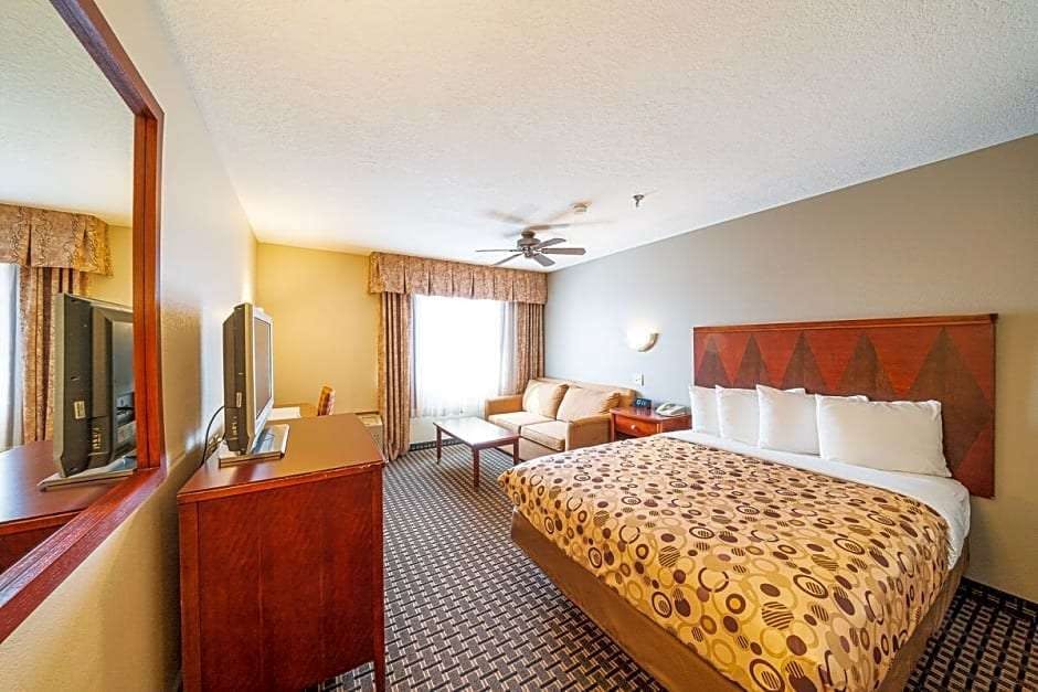 Hotel Alpine Inn & Suites photo 5