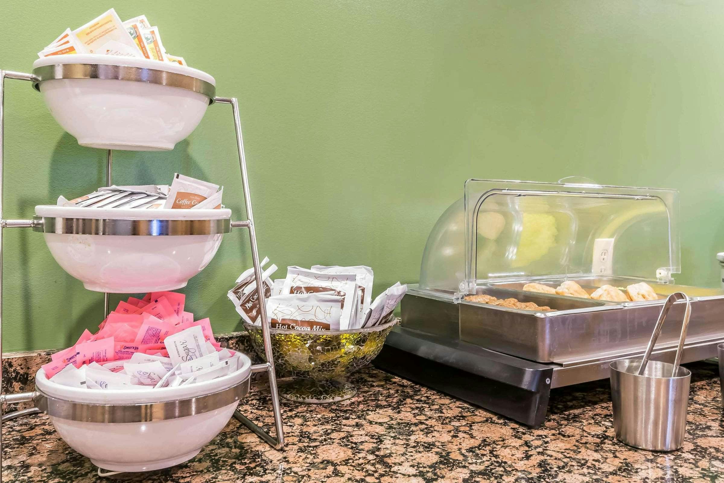 Hotel Spark by Hilton Shepherdsville Louisville South photo 5