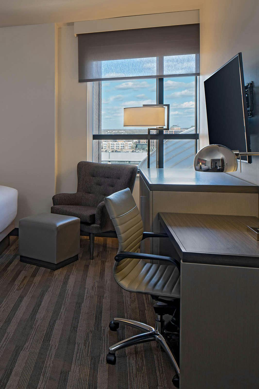 Hotel Hyatt House Indianapolis Downtown photo 2