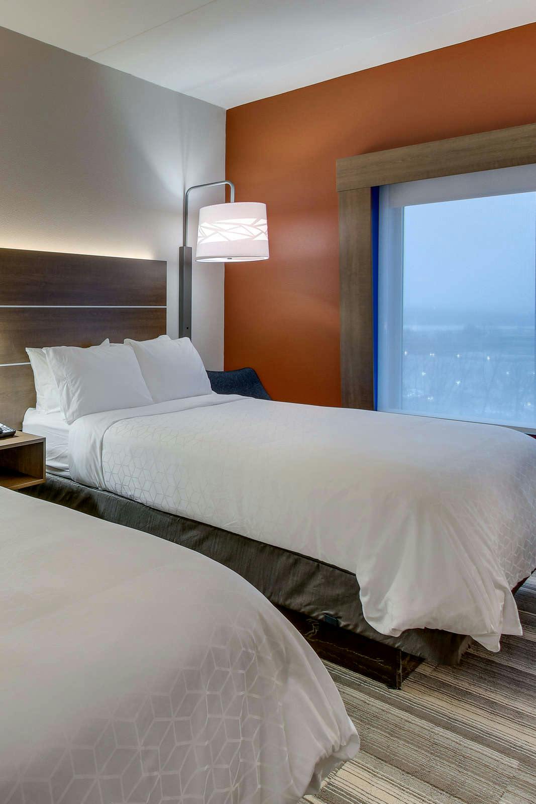 Hotel Holiday Inn Express & Suites Nashville Metrocenter Downtown photo 3