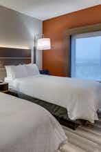Hotel Holiday Inn Express & Suites Nashville Metrocenter Downtown photo 3
