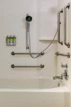 Hotel Holiday Inn Express & Suites Nashville Metrocenter Downtown photo 5