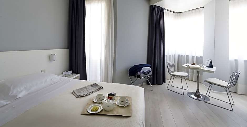 Hotel UNA Hotels Forte dei Marmi photo 4