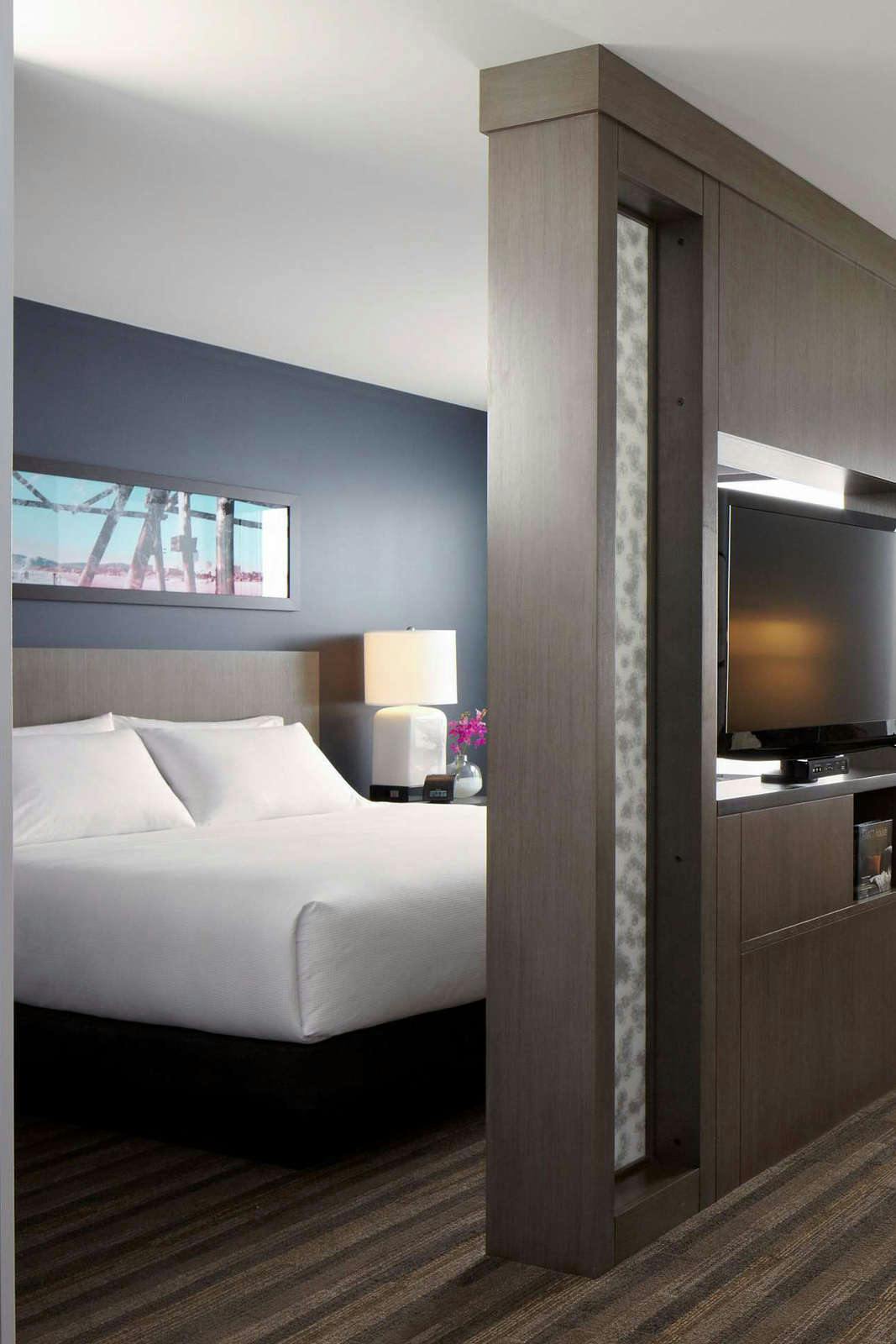 Hotel Hyatt House Portland/Downtown photo 2