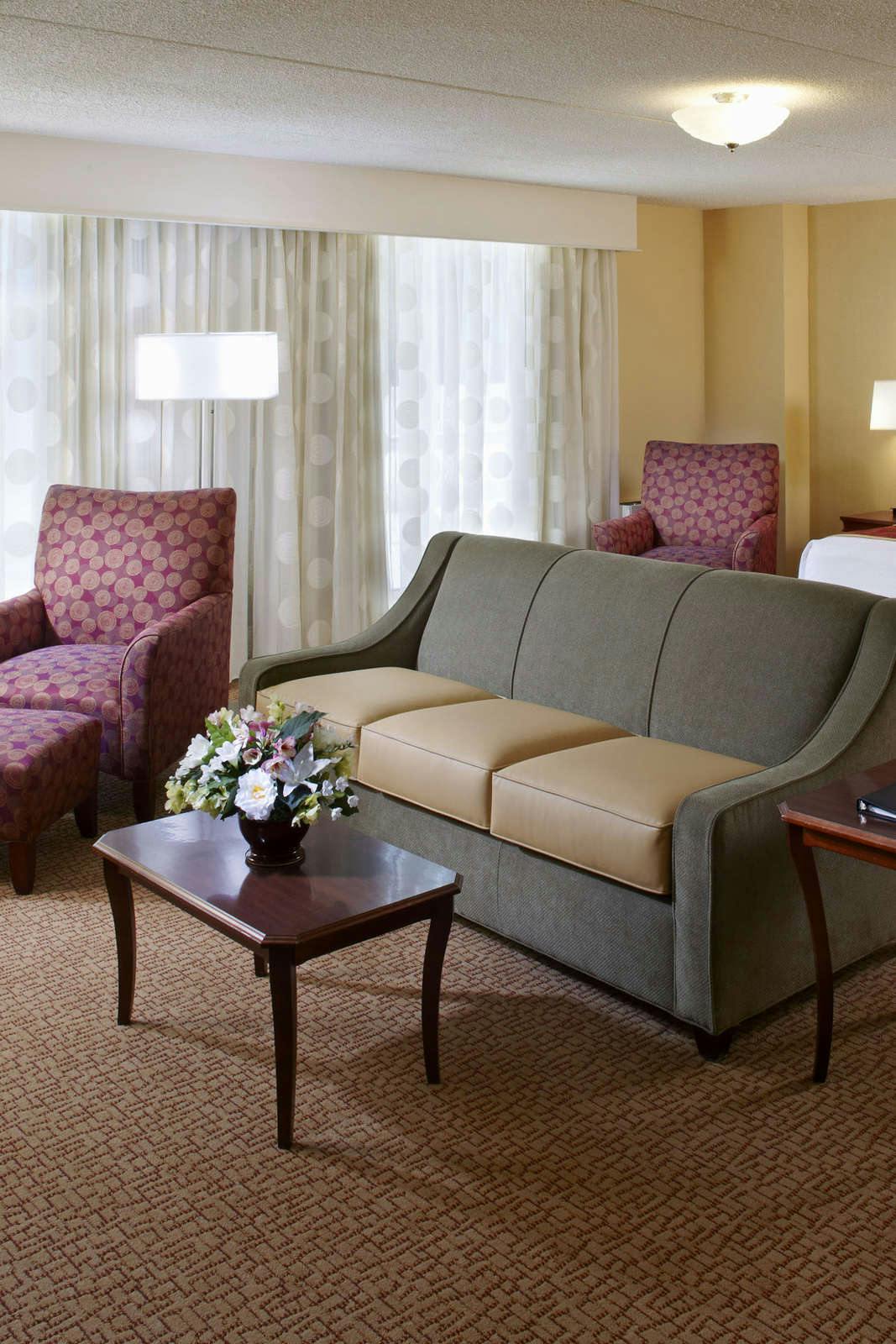 Hotel Clinton Inn Hotel & Event Center photo 4