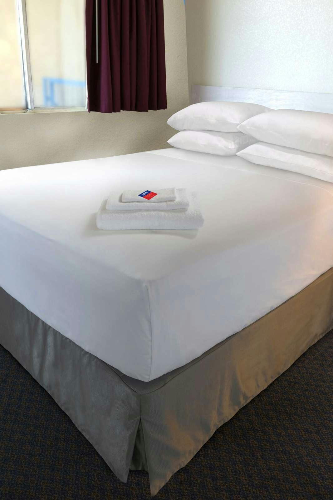 Hotel Americas Best Value Inn & Suites Brunswick photo 1