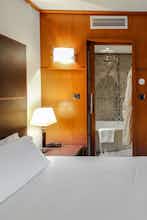 Hotel Goldstar Suites photo 4