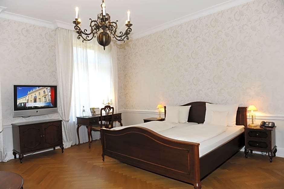 Hotel HELIOPARK Bad Hotel zum Hirsch photo 2