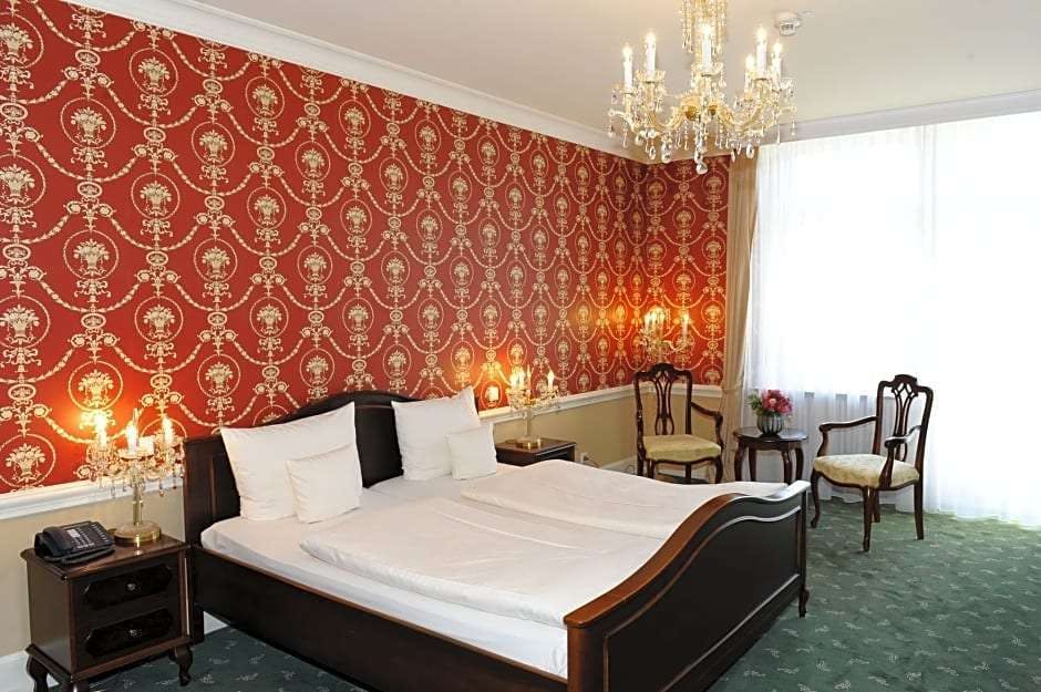 Hotel HELIOPARK Bad Hotel zum Hirsch photo 5