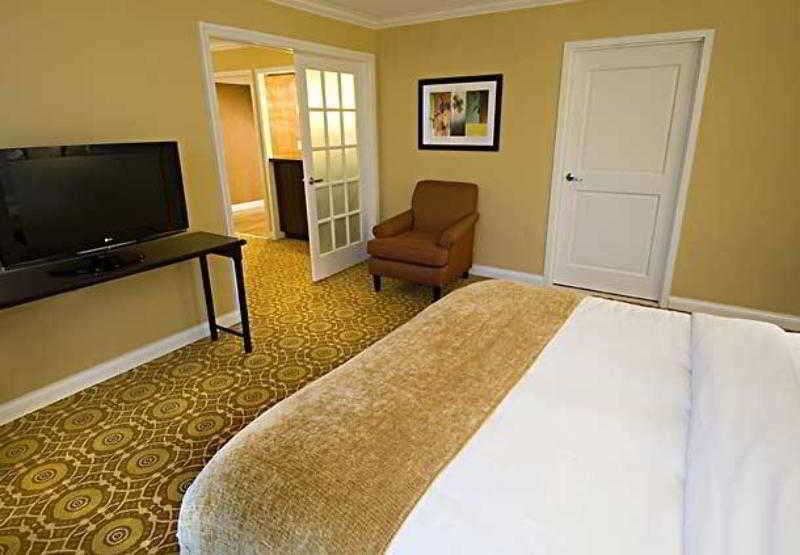 Falls Church Marriott Fairview Park