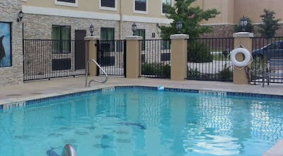 Holiday Inn Express Hotel & Suites San Antonio NW Seaworld