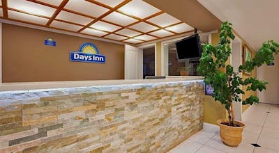 Days Inn by Wyndham Lakewood South Tacoma