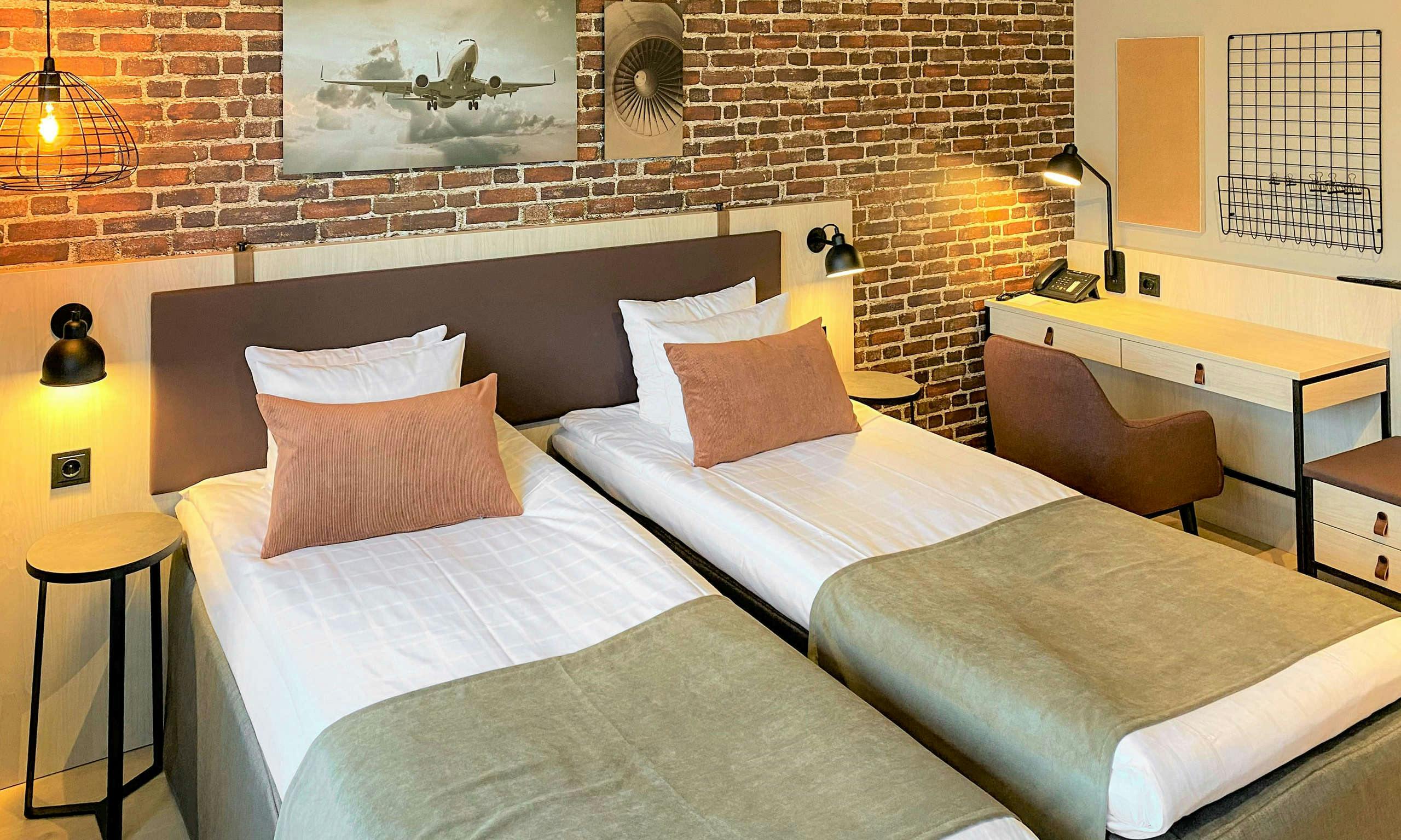 Skyline Airport Hotel