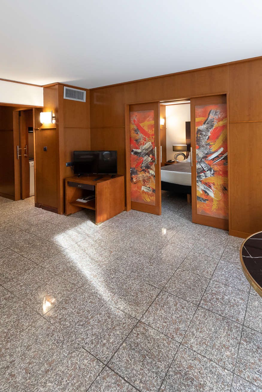 Hotel Goldstar Suites photo 5