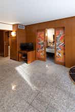 Hotel Goldstar Suites photo 5