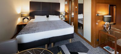 Goldstar Suites