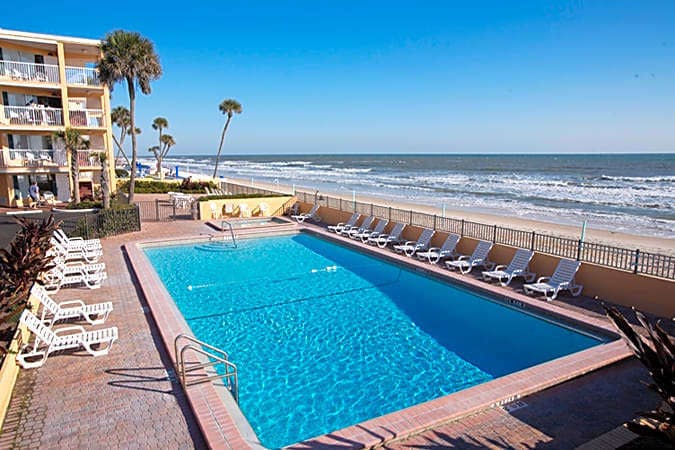 Hotel Comfort Inn & Suites Ormond Beach Oceanfront photo 2