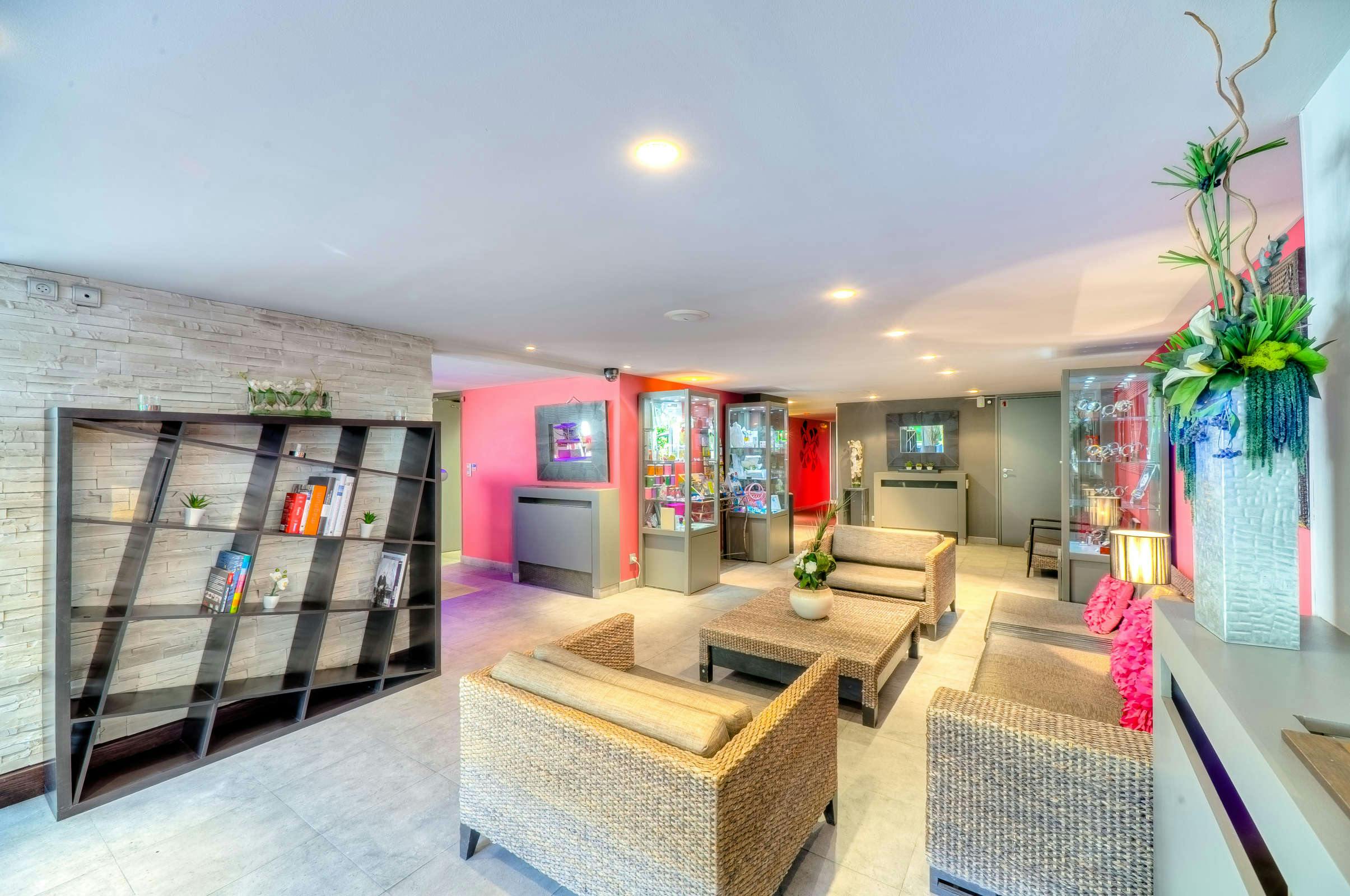 Hotel Hôtel Cézanne photo 5