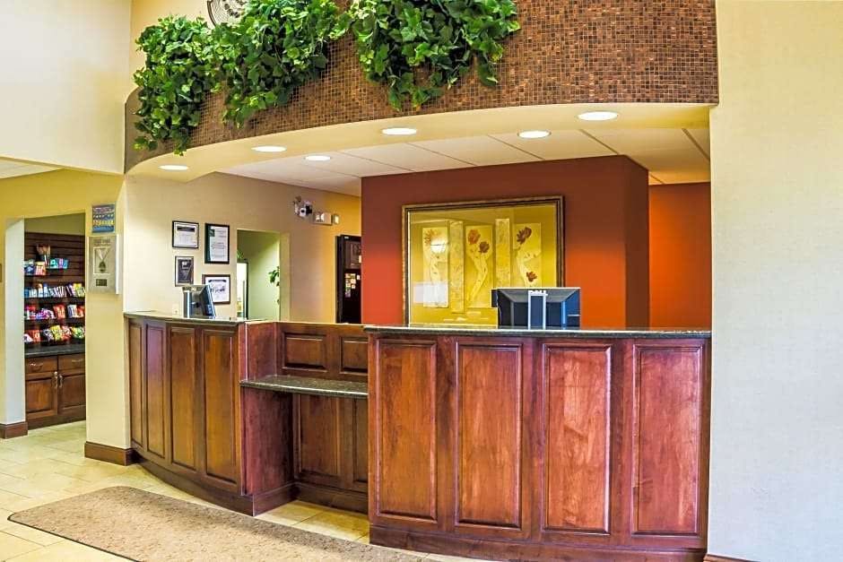 Hotel Clarion Pointe Sioux Falls Airport photo 1