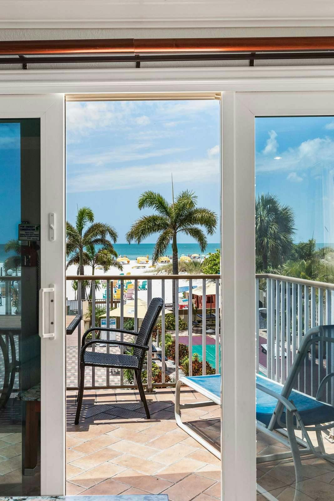 Hotel Plaza Beach Hotel - Beachfront Resort photo 3