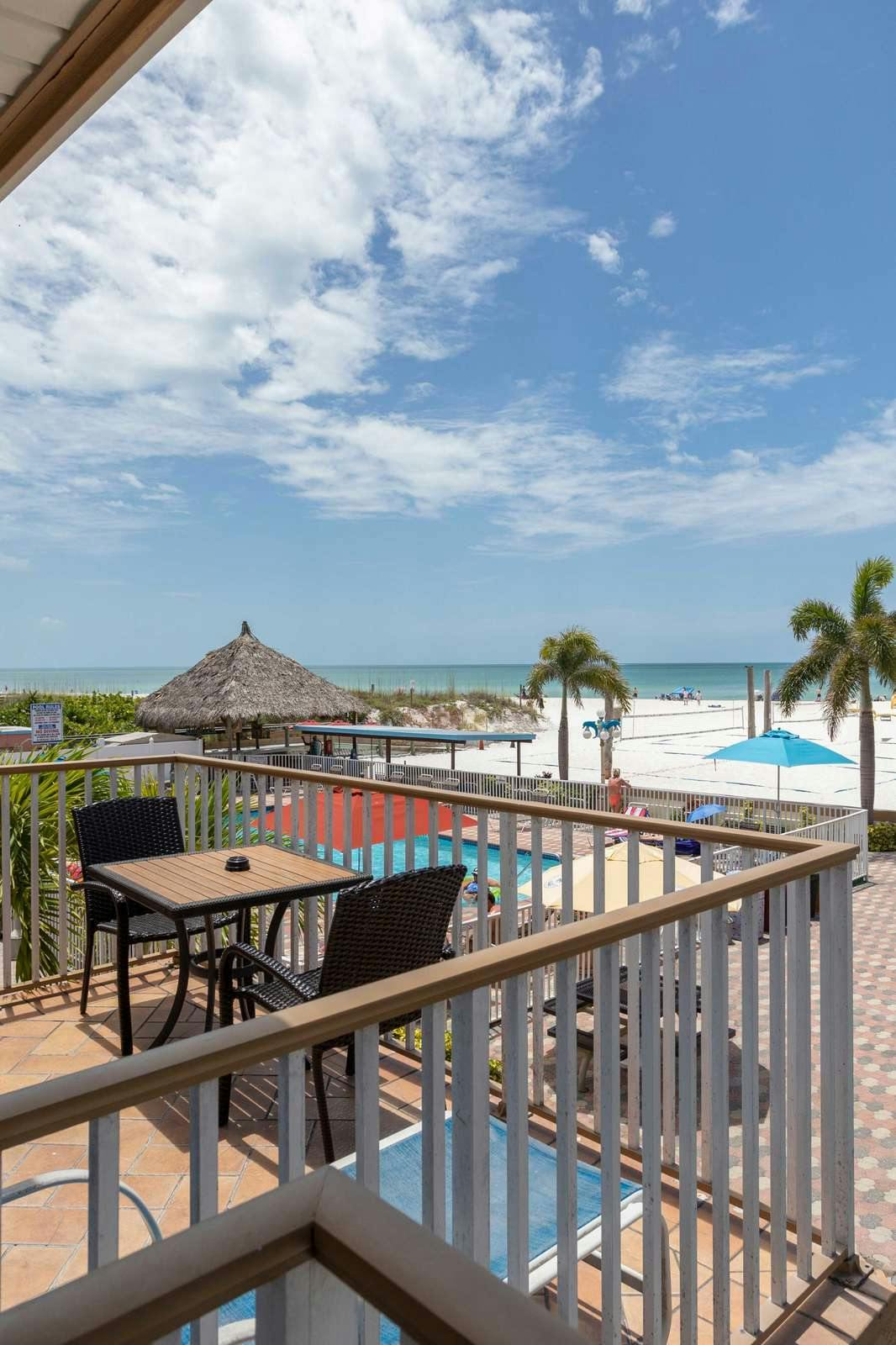 Hotel Plaza Beach Hotel - Beachfront Resort photo 4