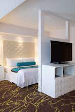 Hotel The Roslyn, Tapestry Collection by Hilton photo 1