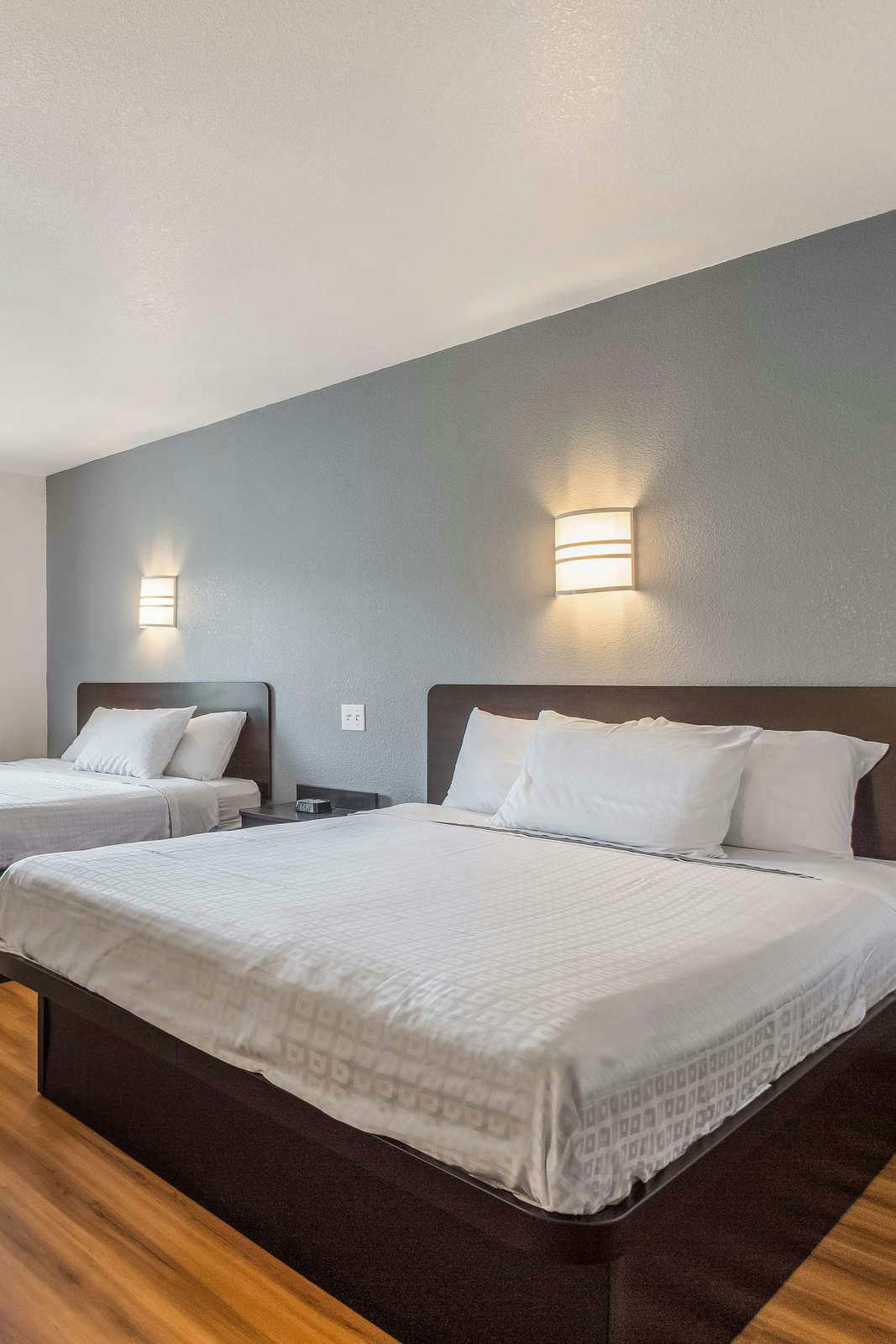 Hotel Americas Best Value Inn Knoxville East photo 4