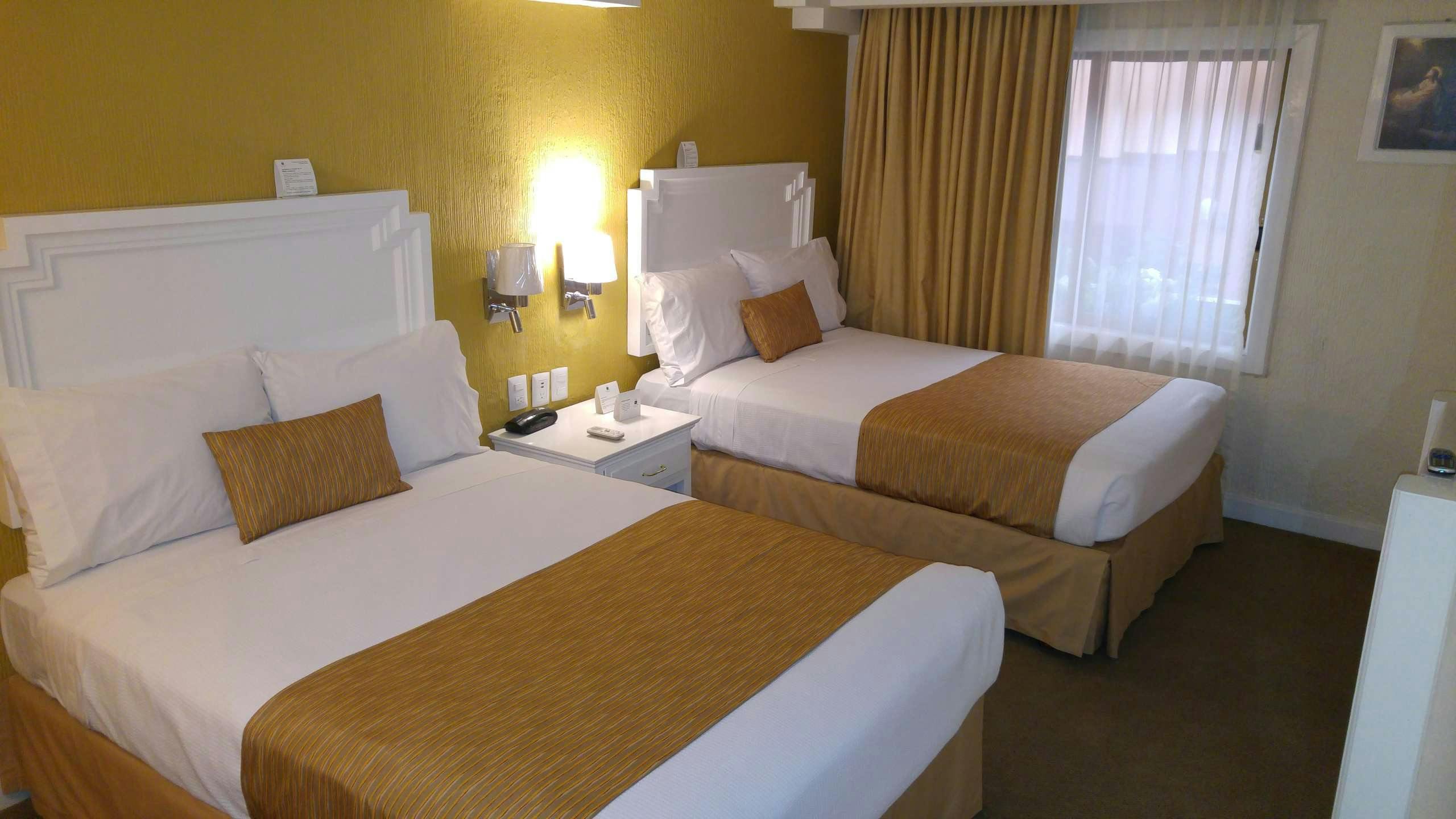 Hotel Country Plaza photo 1