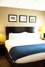 Hotel Holiday Inn Express Hotel & Suites Milford photo 1