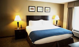 Holiday Inn Express Hotel & Suites Milford