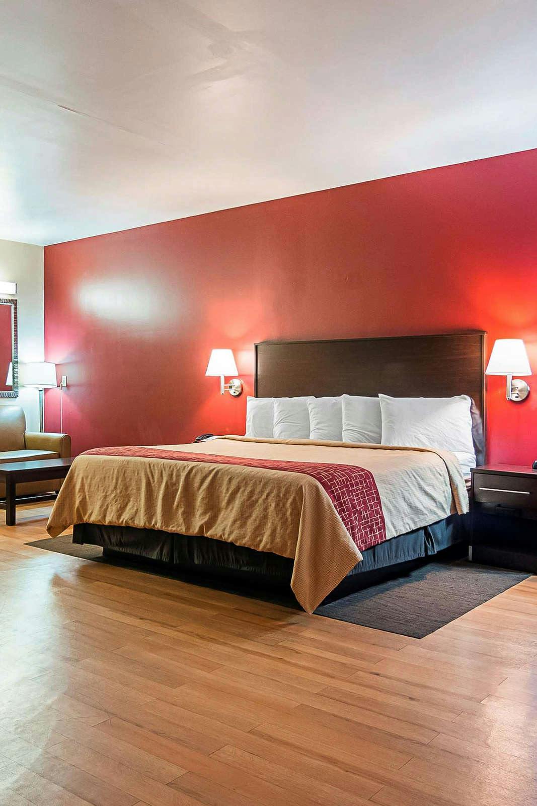 Hotel Red Roof Inn & Suites Lake Orion/ Auburn Hills photo 1