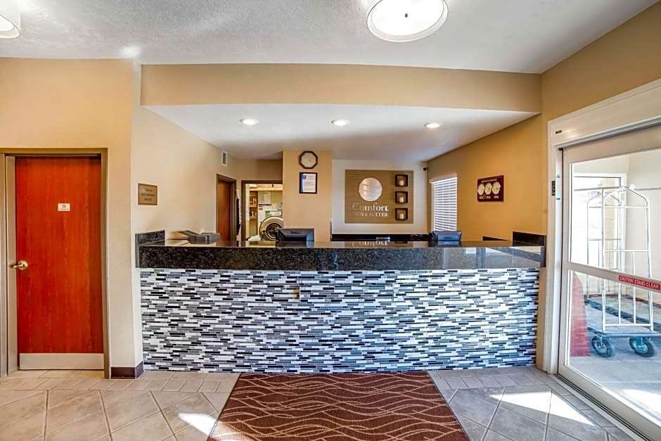 Hotel Comfort Inn & Suites Woods Cross - Salt Lake City North photo 3