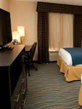 Hotel Holiday Inn Express Hotel & Suites Bloomington City Center photo 3