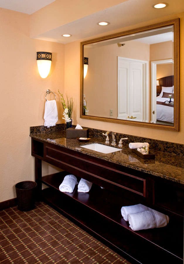 Hotel The Plaza Suites Silicon Valley photo 4