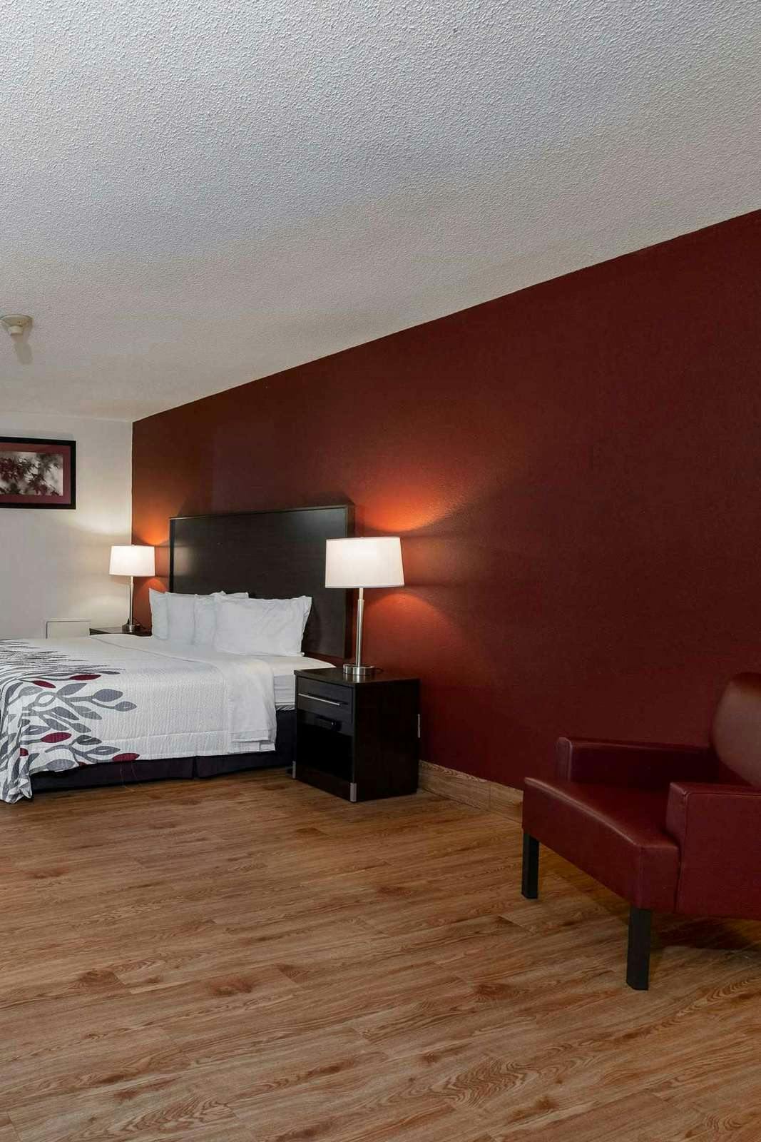 Hotel Red Roof Inn Marion, VA photo 1